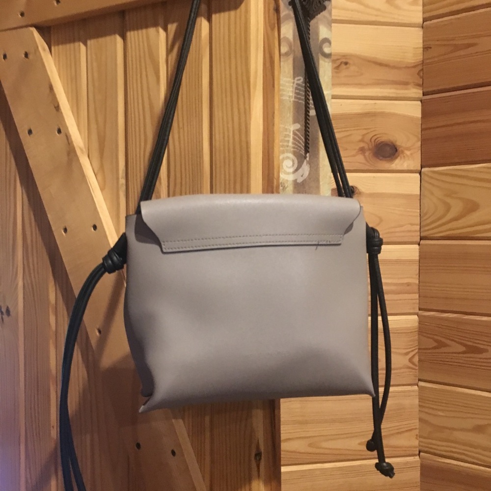Handbag - Picture 2 of 2